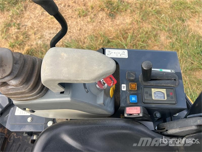 John Deere 17G Mini rýpadla < 7t