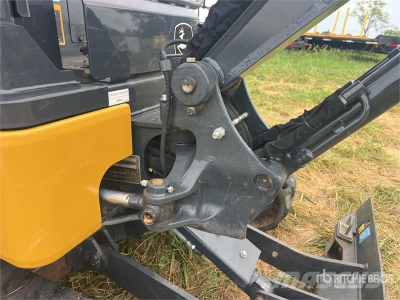 John Deere 17G Mini rýpadla < 7t