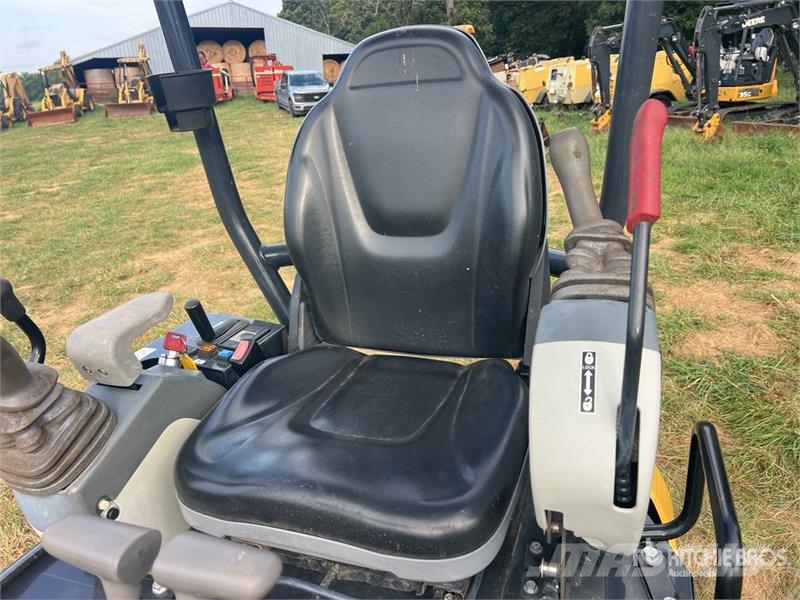 John Deere 17G Mini rýpadla < 7t