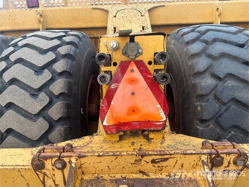 John Deere 2112E Földnyesők (szkréperek)