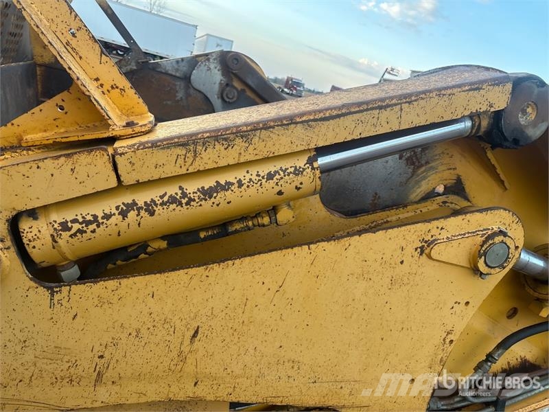 John Deere 2112E Földnyesők (szkréperek)