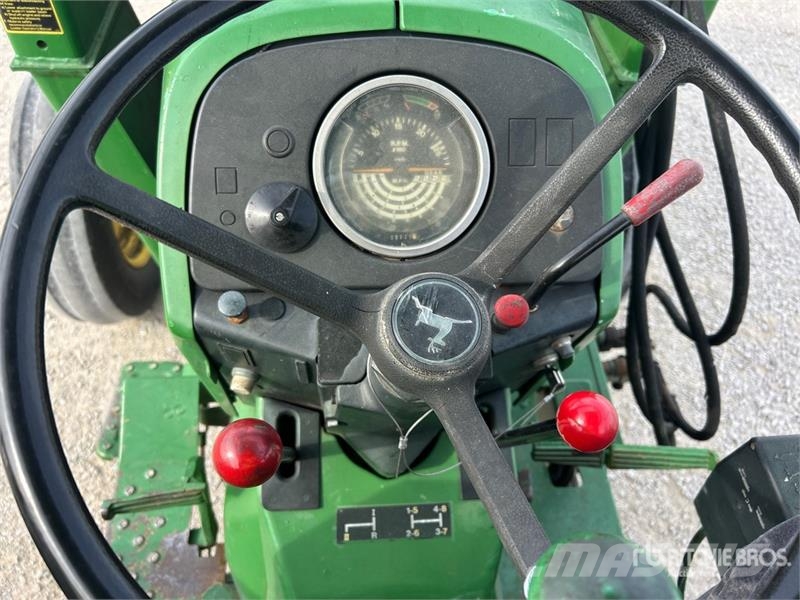 John Deere 2155 2WD Utility Tractor Kleintraktoren