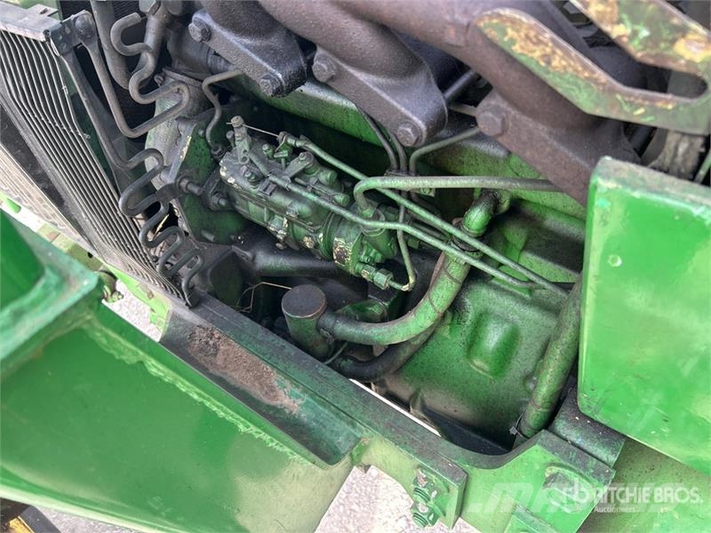 John Deere 2155 2WD Utility Tractor Kleintraktoren