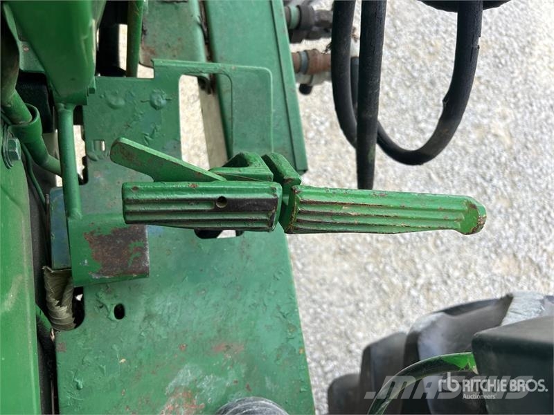 John Deere 2155 2WD Utility Tractor Kleintraktoren