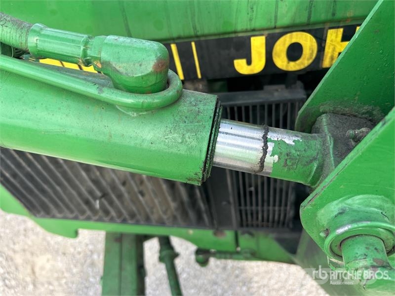 John Deere 2155 2WD Utility Tractor Kleintraktoren