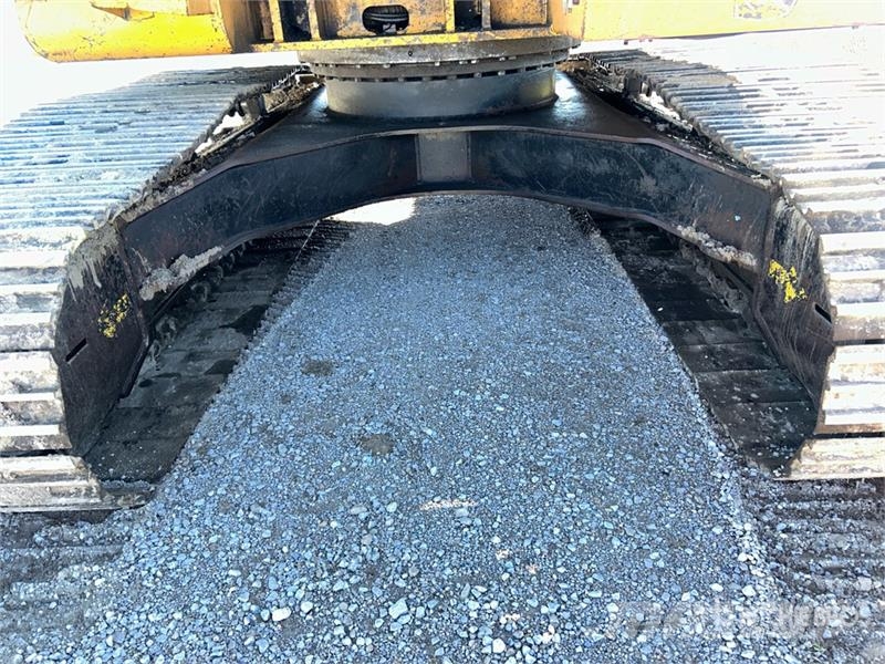 John Deere 225D LC Tracked Excavator Gravemaskiner på larvebånd