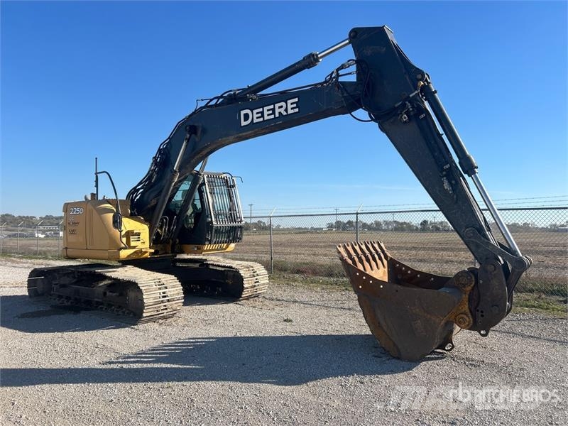 John Deere 225D LC Tracked Excavator Excavatoare pe șenile