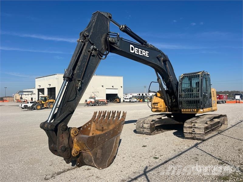 John Deere 225D LC Tracked Excavator Excavatoare pe șenile
