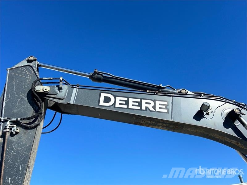 John Deere 225D LC Tracked Excavator Gravemaskiner på larvebånd