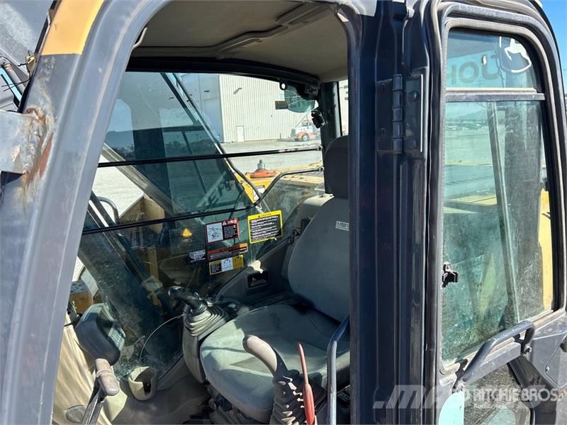 John Deere 225D LC Tracked Excavator Gravemaskiner på larvebånd