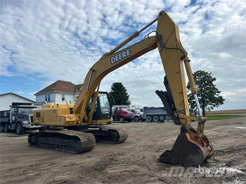 John Deere 230C LC Tracked Excavator حفارات زحافة