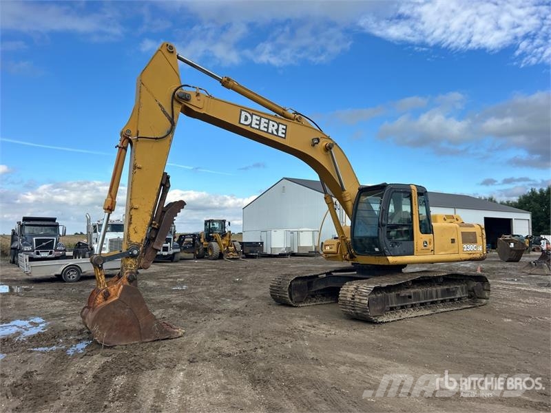 John Deere 230C LC Tracked Excavator حفارات زحافة
