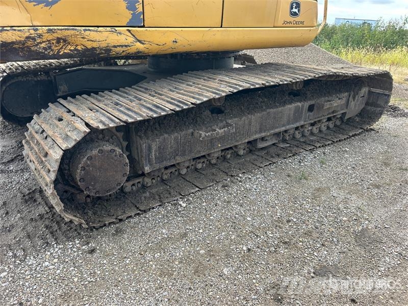 John Deere 230C LC Tracked Excavator حفارات زحافة