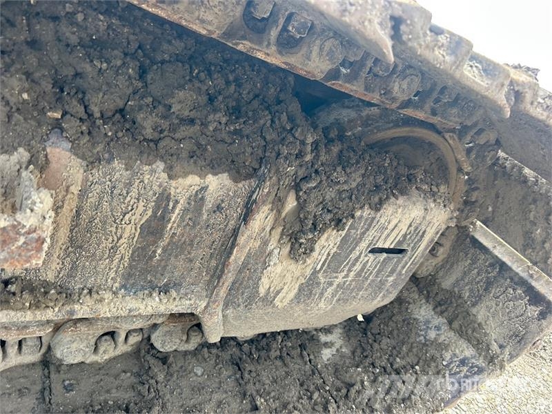 John Deere 230C LC Tracked Excavator حفارات زحافة
