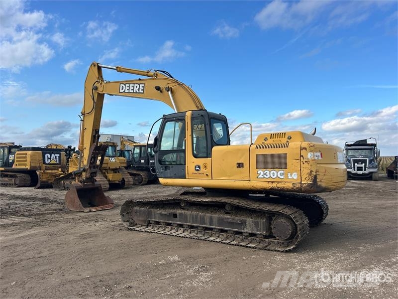 John Deere 230C LC Tracked Excavator حفارات زحافة