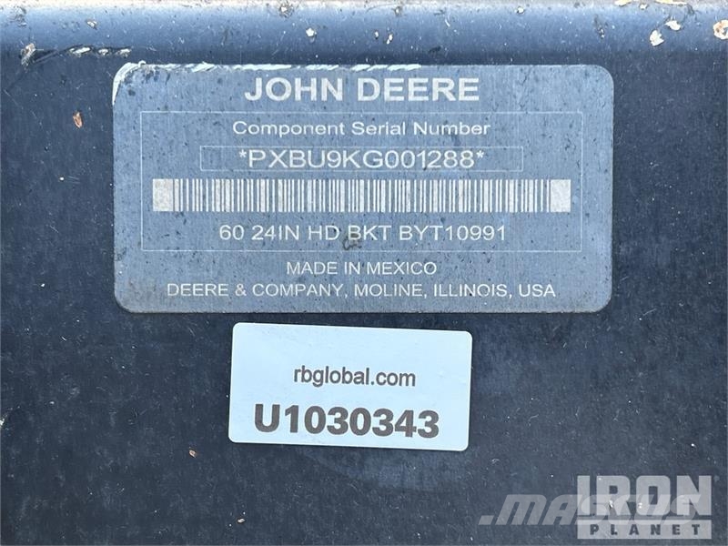John Deere 24" 24 in Excavator Bucket Buckets