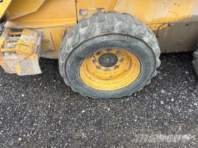 John Deere 240 Skid steer mini nakladalci
