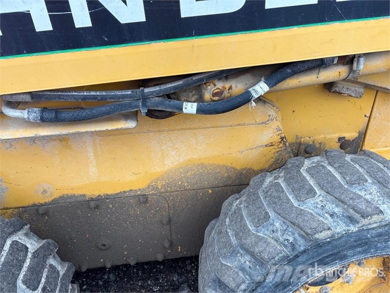 John Deere 240 Skid steer mini nakladalci