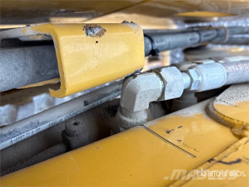 John Deere 240 Skid steer mini nakladalci