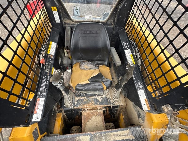 John Deere 240 Skid steer mini nakladalci