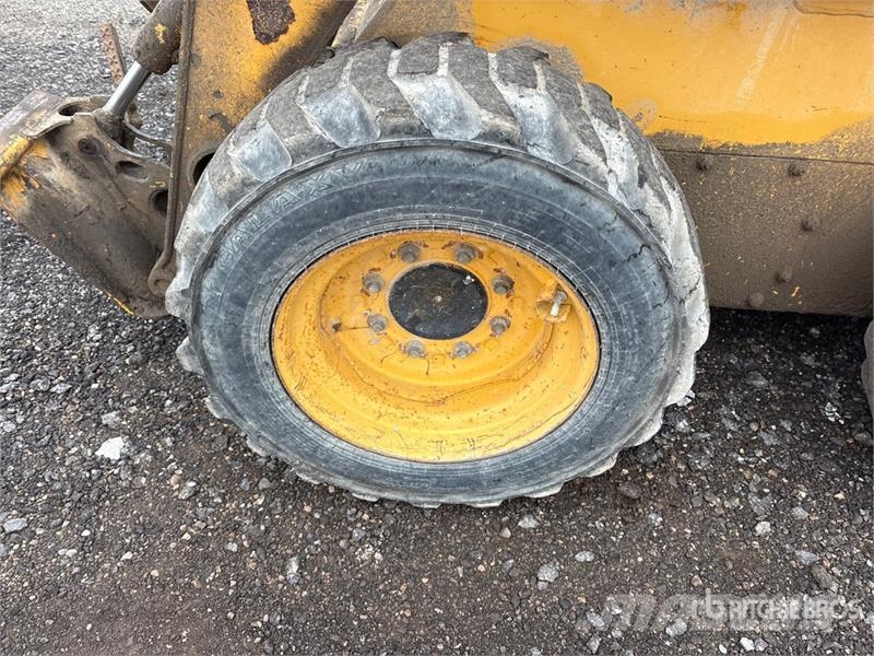 John Deere 240 Skid steer mini nakladalci
