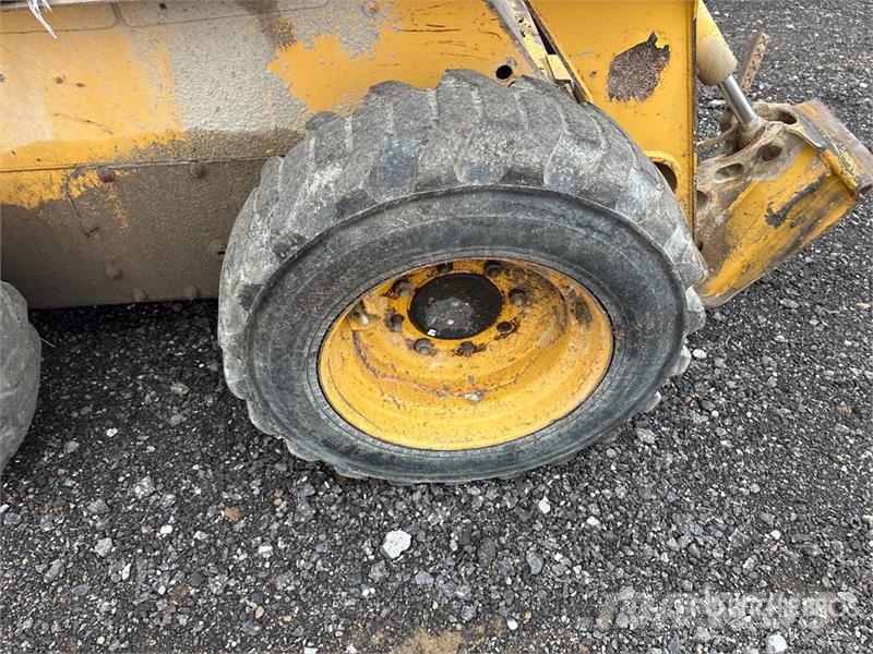 John Deere 240 Skid steer mini nakladalci
