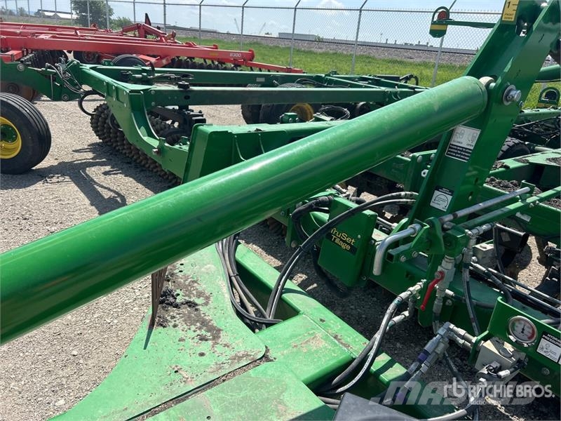 John Deere 2660 35 ft Vertical Disc Tárcsás boronák