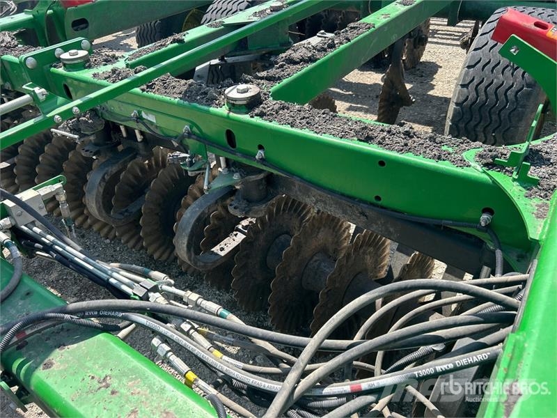 John Deere 2660 35 ft Vertical Disc Tárcsás boronák