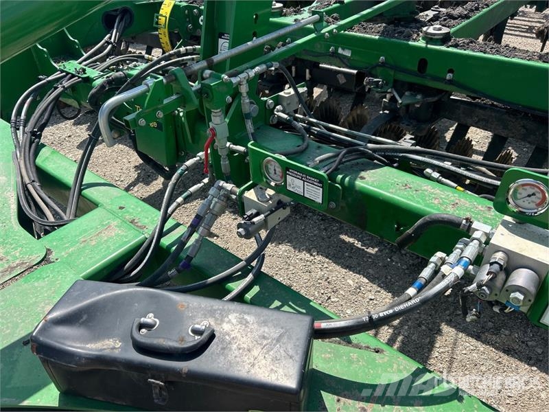 John Deere 2660 35 ft Vertical Disc Tárcsás boronák