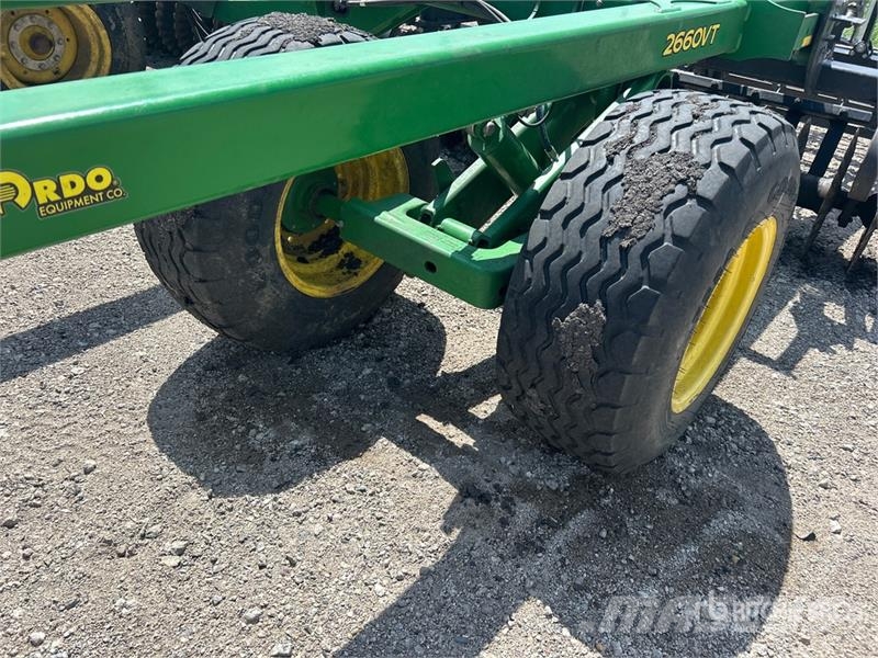 John Deere 2660 35 ft Vertical Disc Tárcsás boronák
