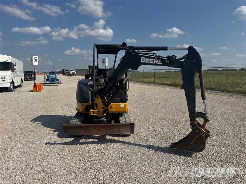 John Deere 27D Mini bagri <7t