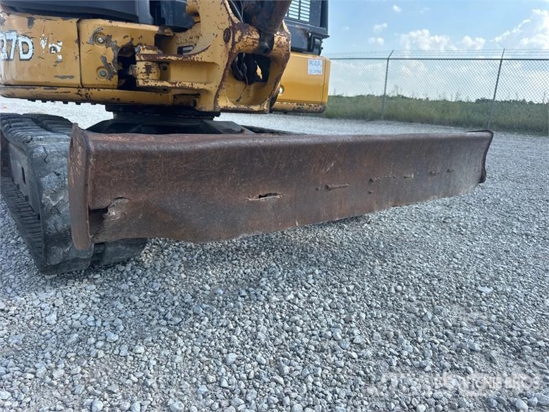 John Deere 27D Mini bagri <7t