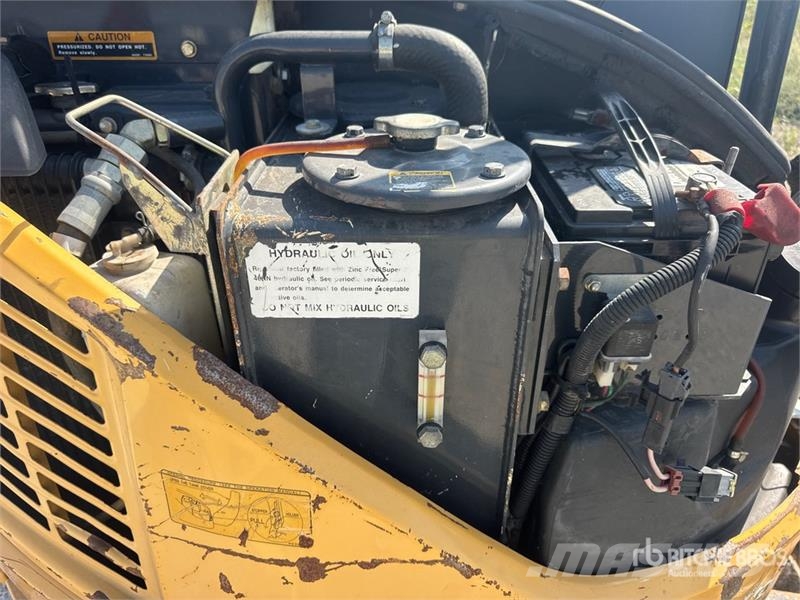 John Deere 27D Mini bagri <7t