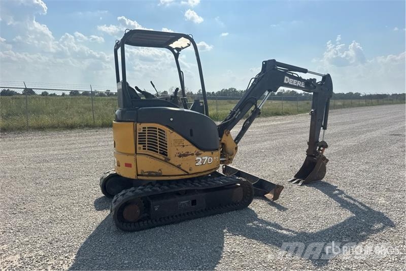 John Deere 27D Mini bagri <7t