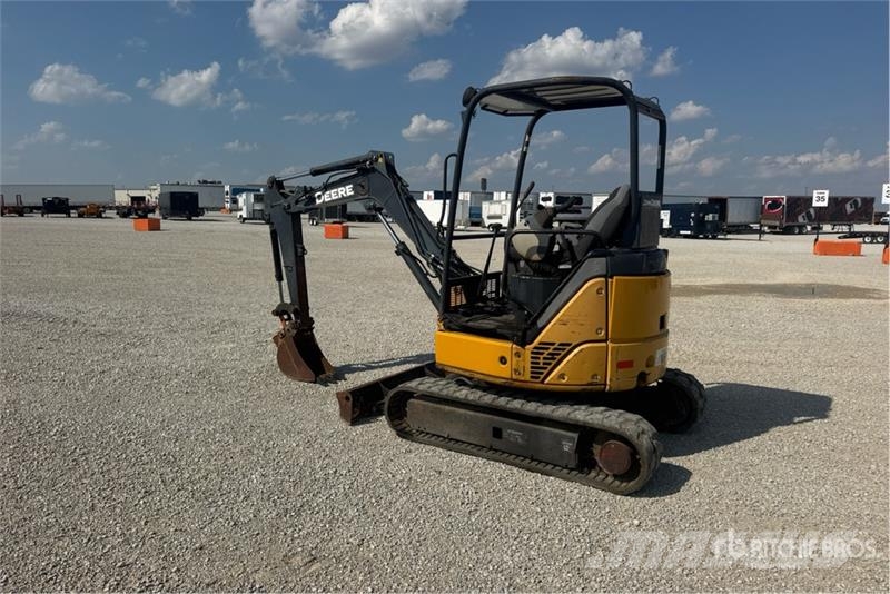 John Deere 27D Mini bagri <7t