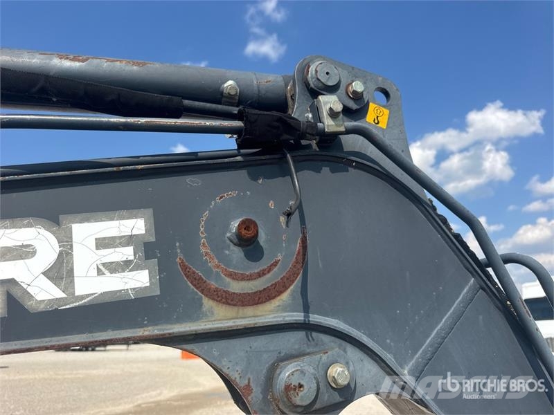 John Deere 27D Mini bagri <7t