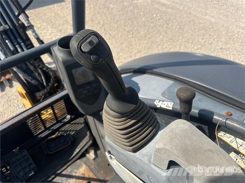 John Deere 27D Mini bagri <7t