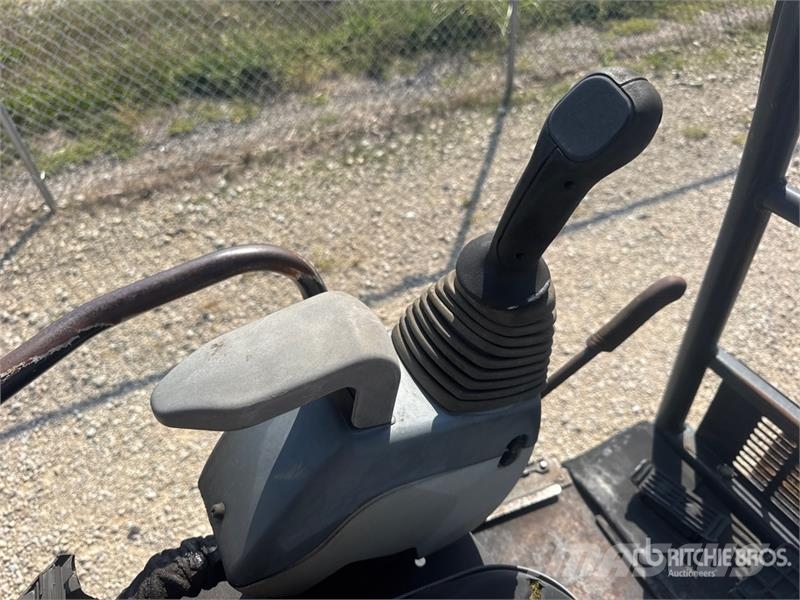 John Deere 27D Mini bagri <7t