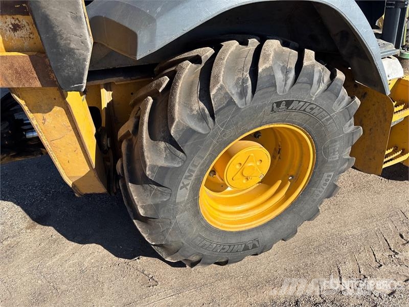 John Deere 310SL Tractopelle