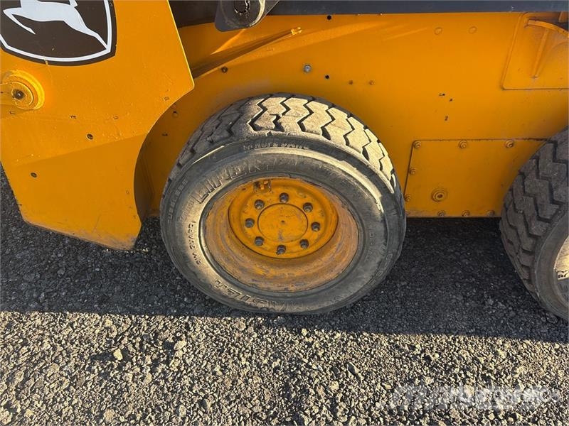 John Deere 318G Minilæsser - skridstyret