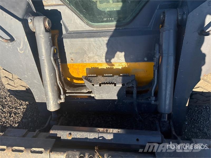 John Deere 318G Minilæsser - skridstyret