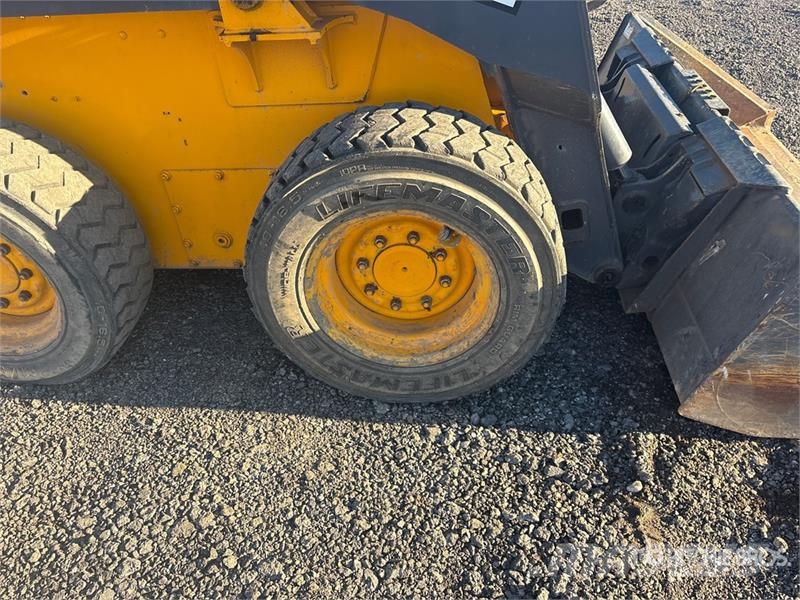 John Deere 318G Minilæsser - skridstyret