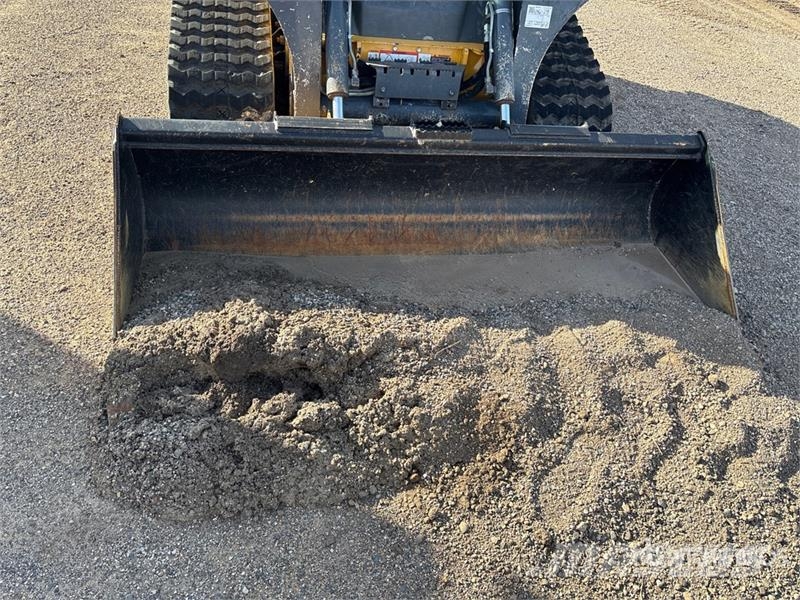 John Deere 323E Schrankladers