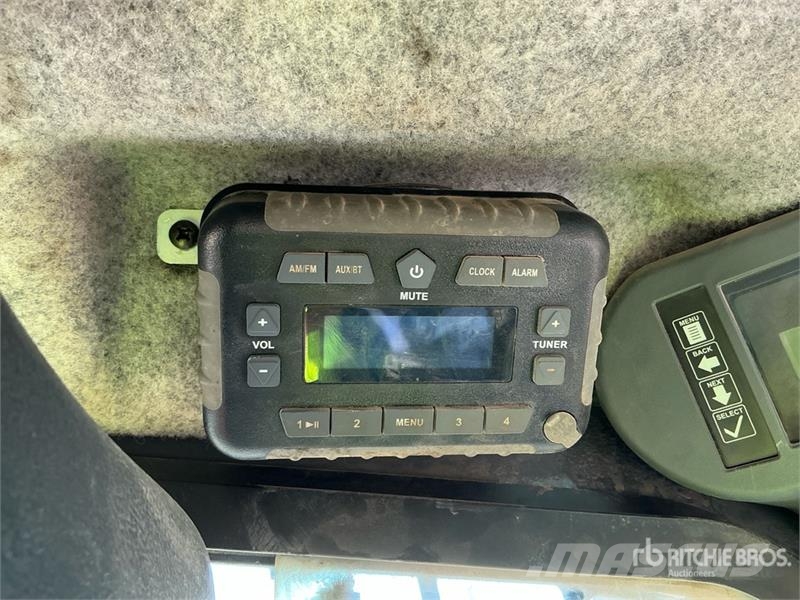 John Deere 325G Kompaktlader