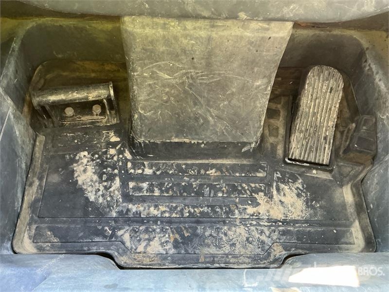 John Deere 325G Kompaktlader