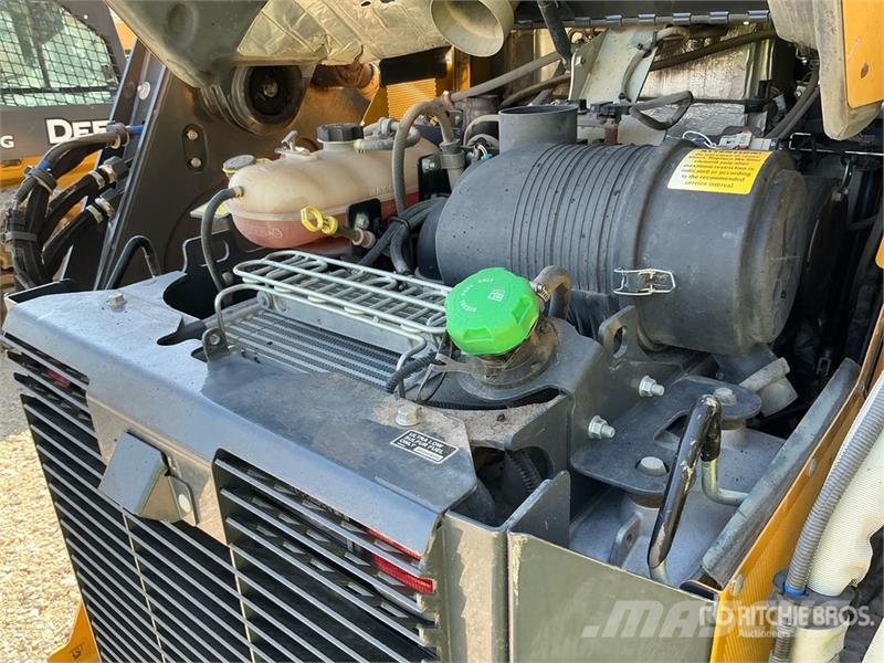 John Deere 331G Skid steer loaders