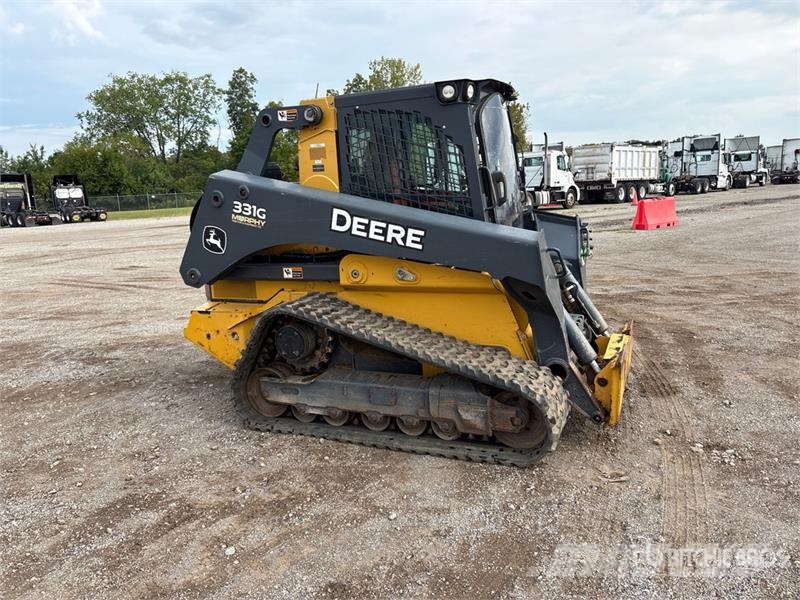 John Deere 331G لوادر انزلاقية التوجيه