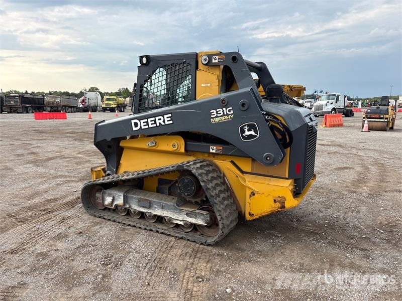 John Deere 331G لوادر انزلاقية التوجيه