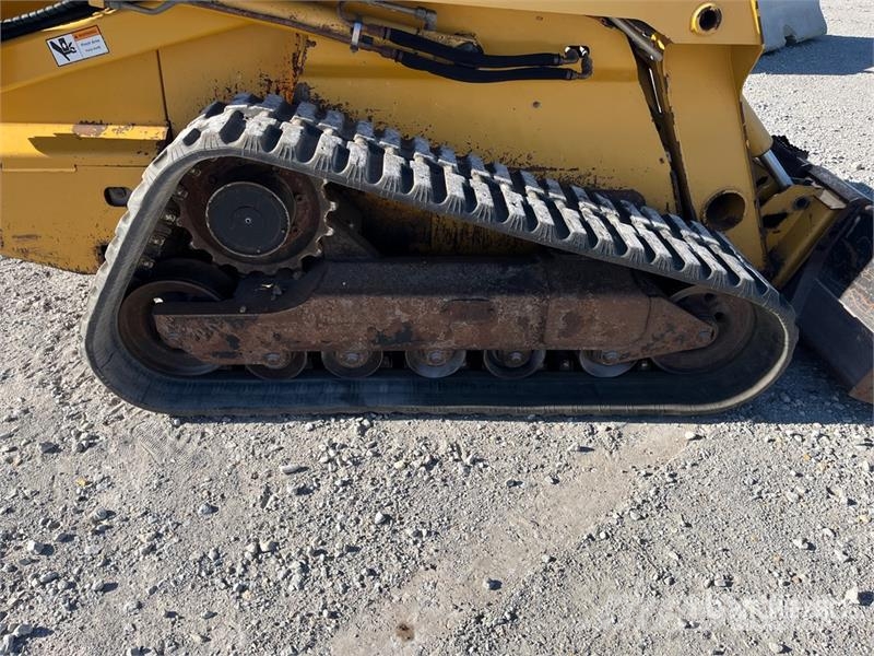 John Deere 332 Two-Speed Compact Track Loader Minicargadoras