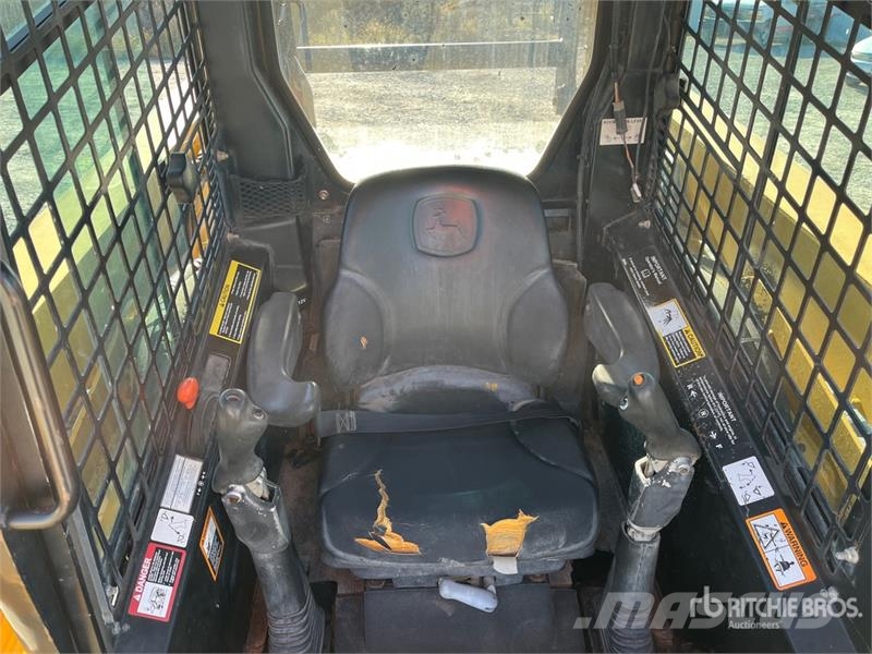 John Deere 332 Two-Speed Compact Track Loader Minicargadoras